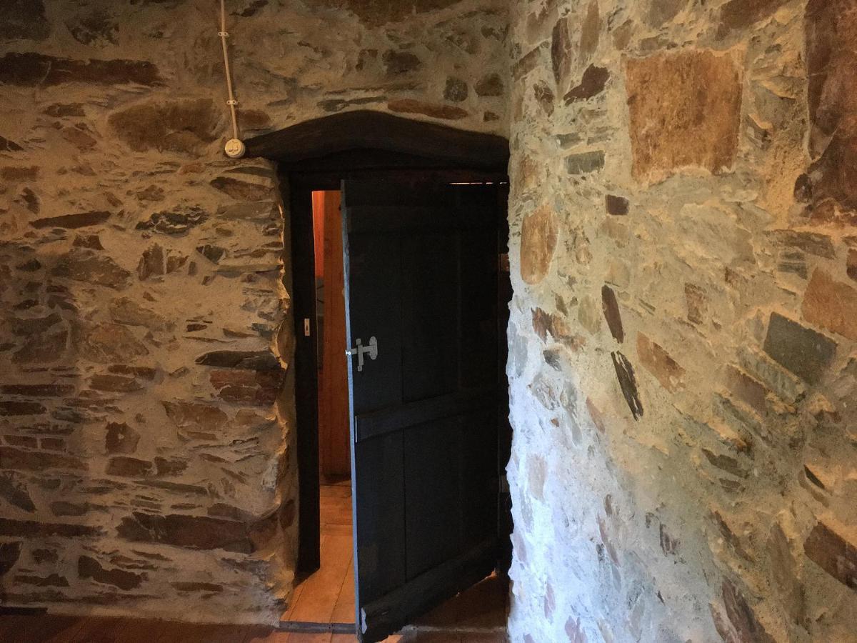 Casa Dos Livros Villa Talasnal Buitenkant foto