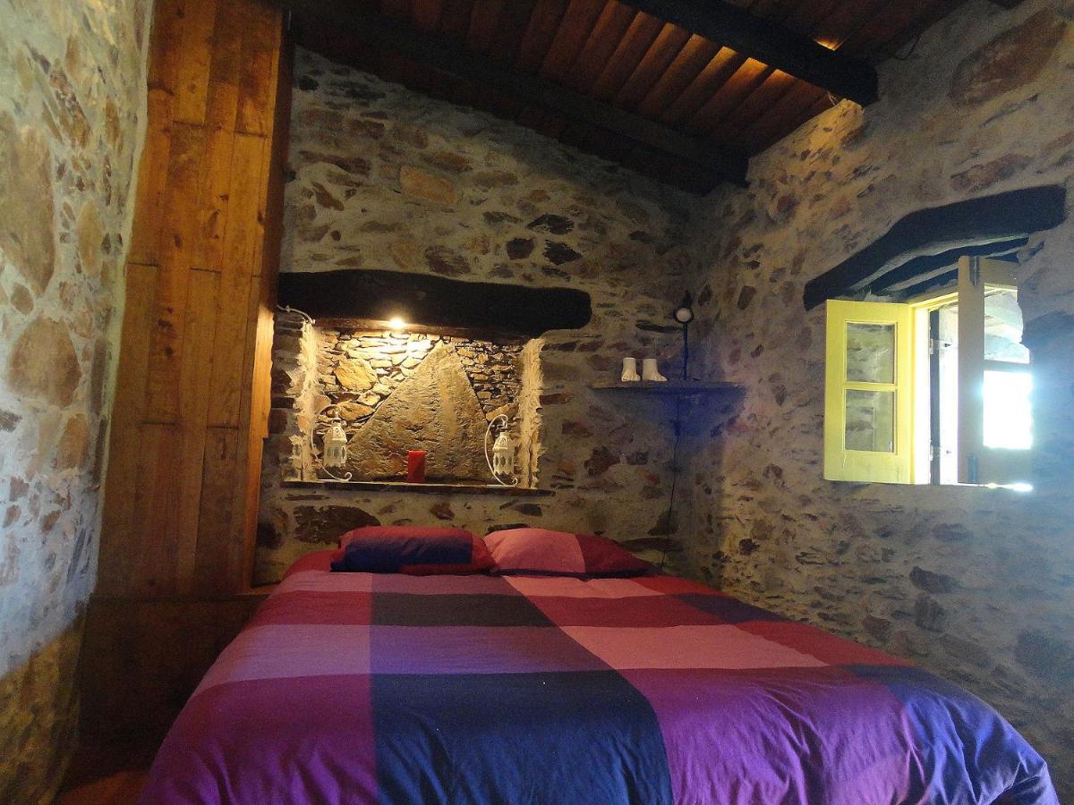 Casa Dos Livros Villa Talasnal Buitenkant foto